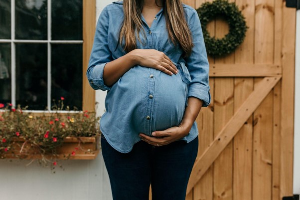 Pregnant Mom - Why is my baby bump to high? - Joy of Life Surrogacy